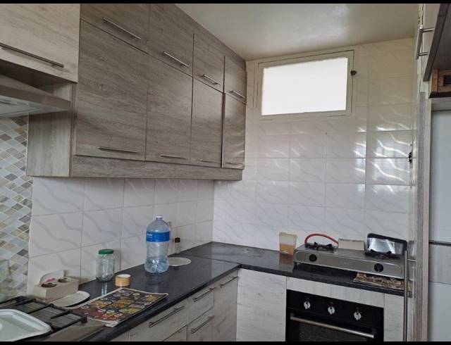2 BEDROOM APARTMENT FOR SALE IN KENSINGTON